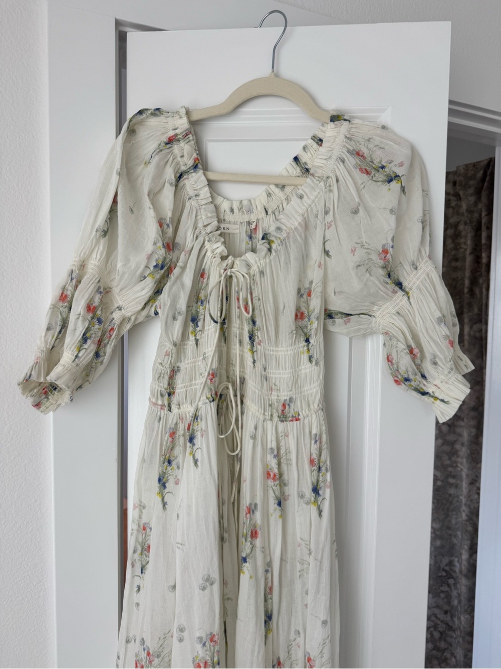 Doen Cream Floral Maxi Dress with Puff Sleeves - Picture 5 of 9